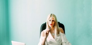 Firma windykacyjna dzwoni codziennie – co może, a czego nie?