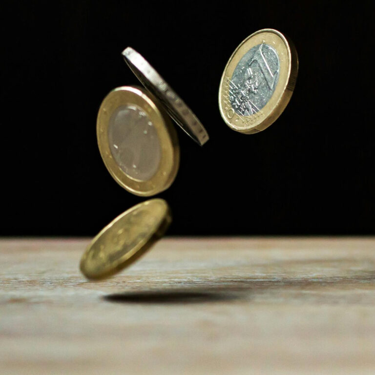 Kredyt w euro - unieważnienie: przesłanki, ryzyko i szanse powodzenia