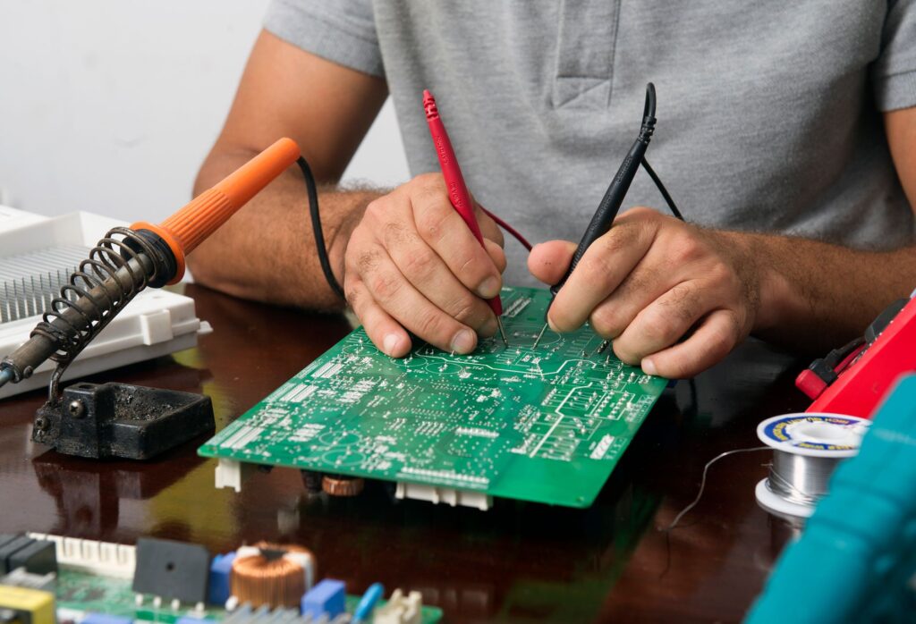 Prawo do naprawy (Right to Repair): Co zmieniają nowe unijne przepisy dla kupujących AGD i elektronikę?